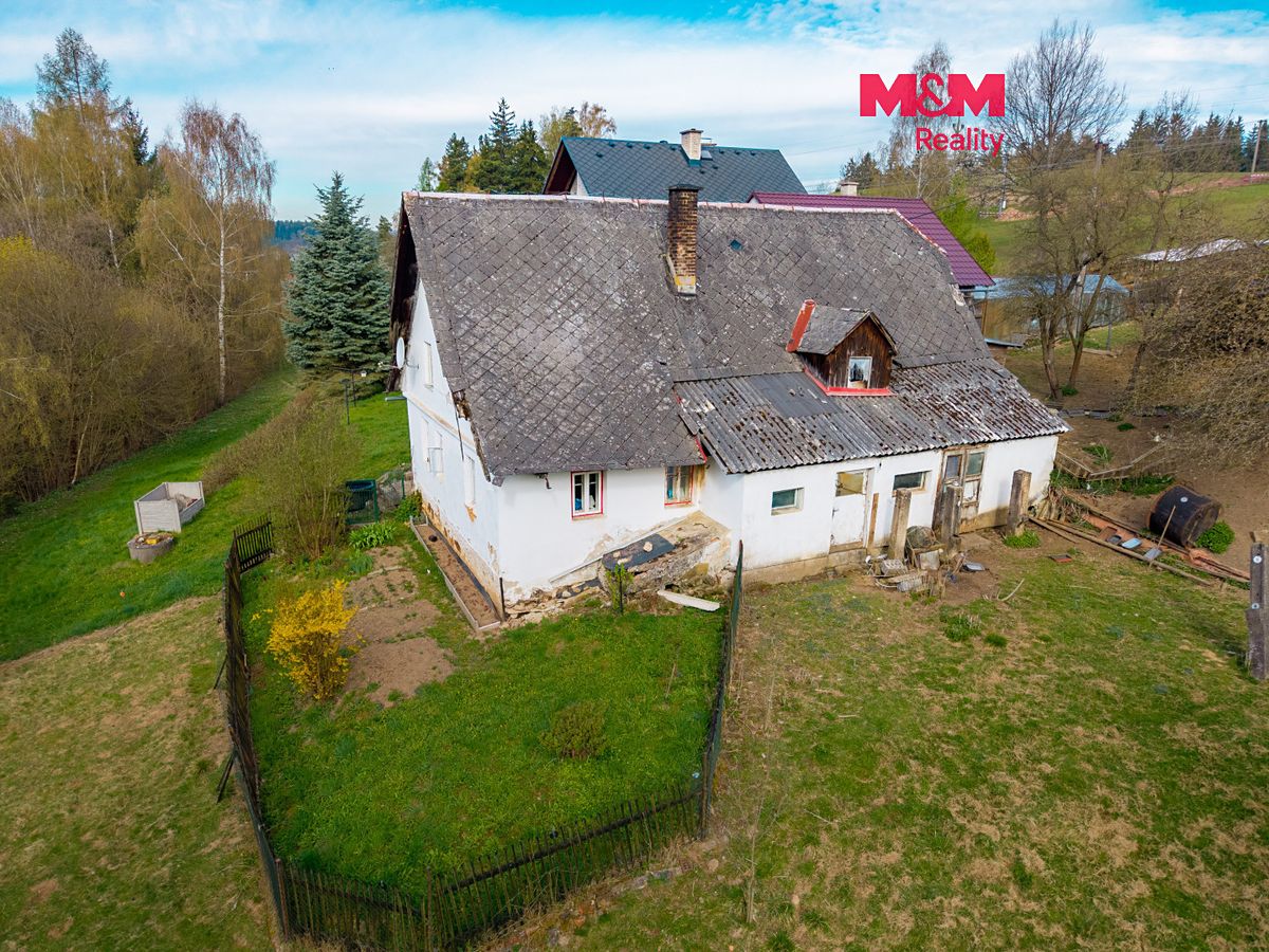 Prodej rodinného domu 50 m², pozemek 5064 m²